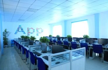 學習軟件開發，來江西新華電腦看看網絡技術服務